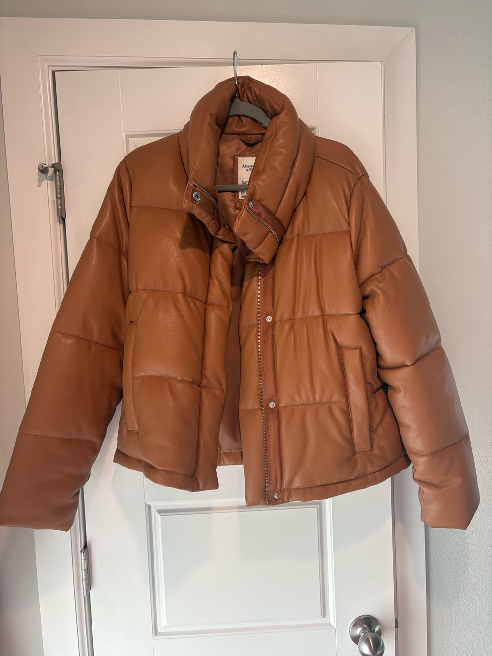 The A&F Mini Puffed - Camel - Picture 2 of 3
